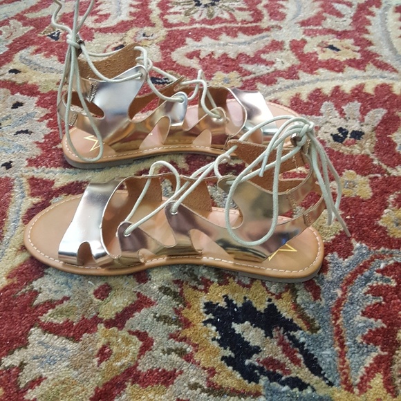 New sandals - Picture 4 of 4